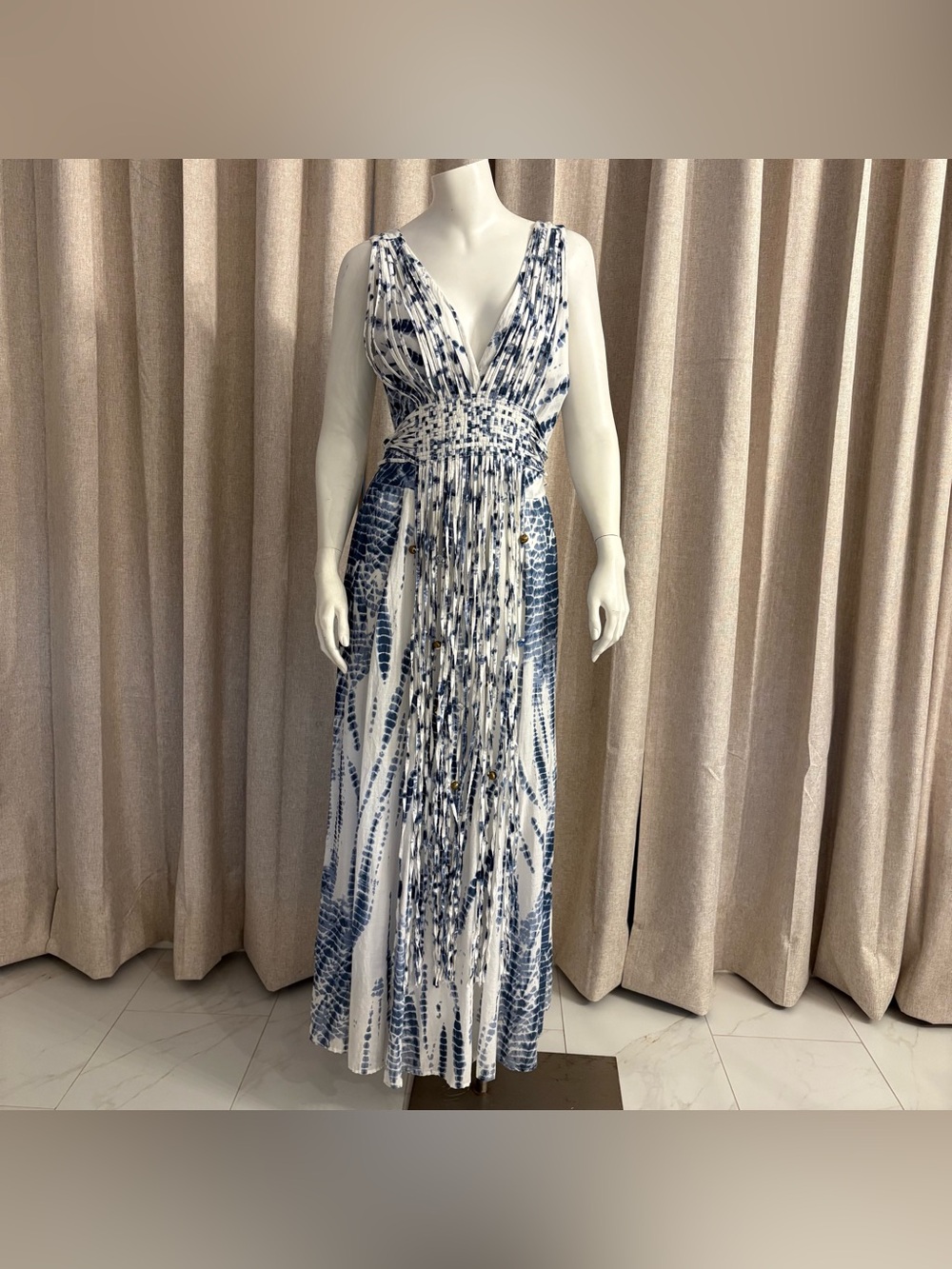 K.JORDAN-SLVLS-BLUE/WHT TIE DYE-FRINGE FRONT-FRINGE TIE-BEADS-MAXI DRESS-L-EUC